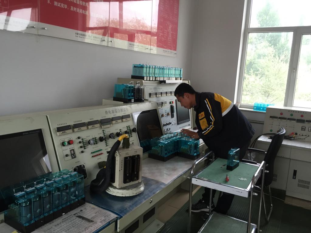 检查继电器电气特性